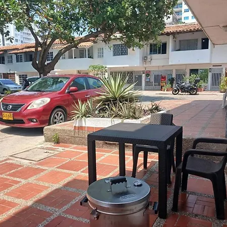 En Cerca Al Aeropuerto Y Playa Apartamento